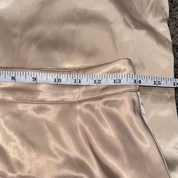 HALARA Cream Ruched Midi Skirt - Picture 6 of 7